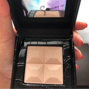 BNIB limited edition Givenchy highlighting powder quad